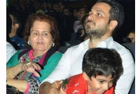 মারা গেলেন ক্যান্সার আক্রান্ত ইমরান হাশমির মা