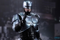 অবাক কাণ্ড, রোবট হয়ে আজীবন বেঁচে থাকতে চান যে ধনকুবের!