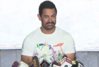 ৬ মাসে ১৩ কেজি কমালেন আমির খান