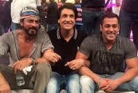 একই সাথে একই মঞ্চে মহড়া করলেন শাহরুখ ও সালমান