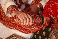 প্রেম করে বিয়ে, জামাইকে বেঁধে আগুনে পোড়ালো শ্বশুরবাড়ির লোকজন