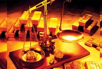 সোনার আমদানি বাড়লেও কমছে না কেন দাম?