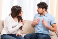 প্রেমিকাকে এই চারটি কথা ভুল করেও বলবেন না