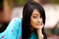 সবকিছু খুলে বলতে হয় না, কিছুটা বুঝে নিতে হয় : ঈশানা