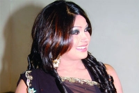 অবশেষে দেশে ফিরলেন ম্যাডাম ফুলি