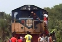 ঢাকা-ময়মনসিংহ রুটে আড়াই ঘন্টা পর  ট্রেন চলাচল স্বাভাবিক