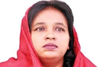   আমি থানার ভেতর থেকে এক পাও নড়বো না : আইভী