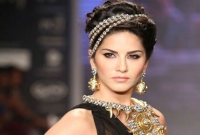 মুক্তি পেলো হার্টবিট বাড়ানো সানির সেই পার্টি সং