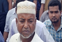 আমি তিনজন লোককে দৌড়ে যেতে দেখেছি : তনুর বাবা