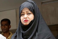 কাঁদতে কাঁদতে মৌসুমী বললেন, ‘খোকনের প্রতি সকল দাবি ছেড়ে দিন’