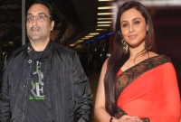 মেয়ে হওয়ার আনন্দে বলিউড তারকাদের যে উপহার দিলেন রানি-আদিত্য