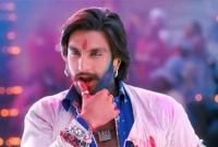 পুরো বলিউড কাঁপালেন রণবীর সিং, কিভাবে?