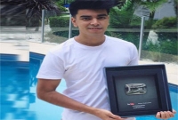  ইউটিউব থেকে পুরস্কার পেলেন বাংলাদেশি সালমান