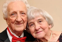 প্রেমের মরা জলে ডুবে না