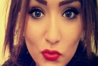 বলতে পারেন, দিনে পাঁচবার নাক, কান, চোখ, মুখ দিয়ে কেন রক্ত ঝরে এই মেয়েটির?