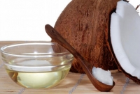 যে ৮টি কারণে নারকেল তেল বেশি করে ব্যবহার করবেন