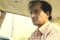 যার কণ্ঠে মুগ্ধ লতা মঙ্গেশকর পাওয়া গেছে সেই সুরের যাদুকর অটো চালককে