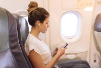জানেন কি, বিমানে কেন মোবাইল বন্ধ করে রাখতে হয়?