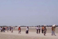 ২০ মাইল চর পাড়ি দিয়ে পরীক্ষা!