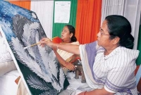 গাড়ি-বাড়ি নেই সেই মুখ্যমন্ত্রীর!