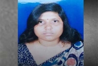 অপমানে আত্মহত্যা করলেন নেতার স্ত্রী