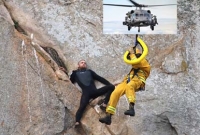 ৬০০ ফুট পাহাড়ে উঠে প্রেমের প্রস্তাব, প্রেমিককে উদ্ধার করতে হেলিকপ্টার!