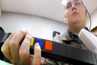 এই প্রথম চলৎশক্তিহীন ব্যক্তি বাজাচ্ছেন গিটার!