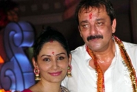 সঞ্জয়ের পার্টিতে কি ঘটছিল? যা থামাতে পুলিশ ডাকলেন প্রতিবেশীরা!