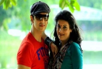 বিরতি ভেঙে আবার একসঙ্গে নোবেল-মৌ