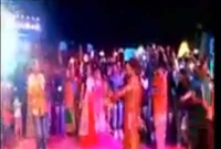 এ কি কাণ্ড, নিজের বিয়ের মধ্যেই ‘তরোয়াল’ ঘুরালেন জাদেজা!