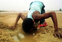 ভারতে ৩৩ কোটি মানুষ খরার কবলে