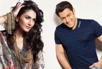 দারুণ চমক! জেনে নিন, ‘ধুম-ফোরে’ ভিলেন সালমানের নায়িকা কে?