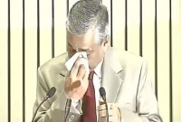 যে কারণে প্রধানমন্ত্রীর সামনে কেঁদে ফেললেন দেশের প্রধান বিচারপতি