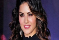 জানেন, সানি লিওনের প্রথম প্রেমিক কে?