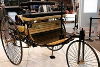 অবাক হবেন না, এটাই সত্যি, বিশ্বের প্রথম মোটর যান রিকশা!