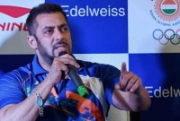 সালমানকে নিয়ে দ্বন্দ্বে বলিউড বনাম ক্রীড়ামহল