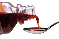 আপনার বাচ্চাকে কাশির সিরাপ খাওয়াচ্ছেন? তাহলে এখনই সাবধান হোন