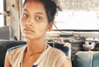 চুরি করতে গিয়ে পুলিশের হাতে আটক হলেন নায়িকা!