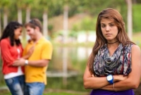 প্রেমে প্রতারিত হয়ে যা করে মেয়েরা!