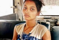 পথে পথে ভিক্ষা করে পেট চালান যে নায়িকা