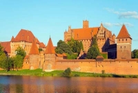 যেসব বাড়ি বানাতে লেগেছে ৫০০ বছর, কেন এত সময়?