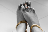 জানেন কি, নারীরা পায়ের আঙুলে আংটি কেন পরেন?