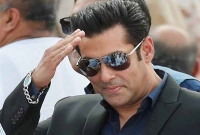 অতঃপর স্বস্তিতে সালমান খান