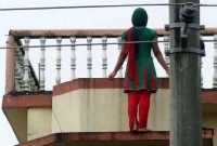 ‘গভীর রাতে হোস্টেলের ছাদ থেকে লাফ দেয় মৌসুমী’, তারপর কি ঘটল?