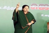 ২ কোটি মোবাইল ফোন ফ্রি দিবেন ‘আম্মা’ ২ কোটি মোবাইল ফোন ফ্রি দিবেন ‘আম্মা’