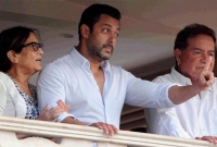 সালমান খান কার কথায় বিয়েতে রাজি হলেন, জানেন?