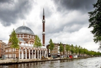 নেদারল্যান্ডে তৈরি হলো ইউরোপের সর্ববৃহৎ আল্লাহর ঘর মসজিদ