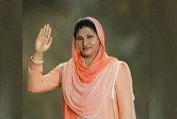 নৌকায় উঠতে চান নাজনীন আলম