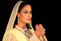 ইসলাম ধর্মে নিজেকে সপে দিলেন বীনা মালিক