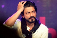 দিল্লির সেই মিষ্টি দোকানি যে কারণে মামলা করলেন শাহরুখের নামে!